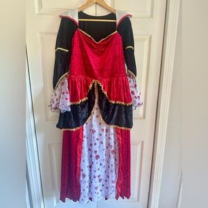 Women’s Queen of hearts costume